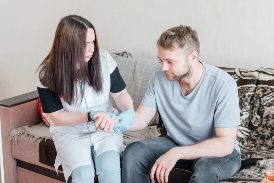 Нарколог на дом в Евпатории: быстро, недорого